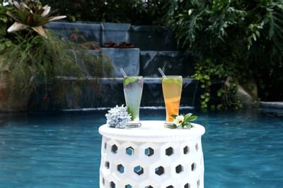 Two fancy drinks served by the pool at Retreat Costa Rica