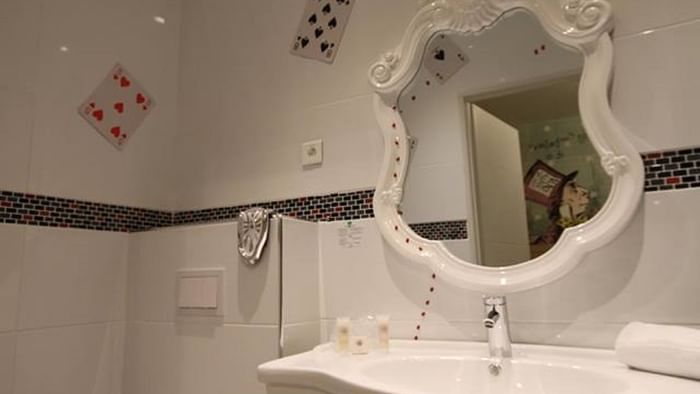Bathroom vanity in bedrooms at Hotel Lakeside