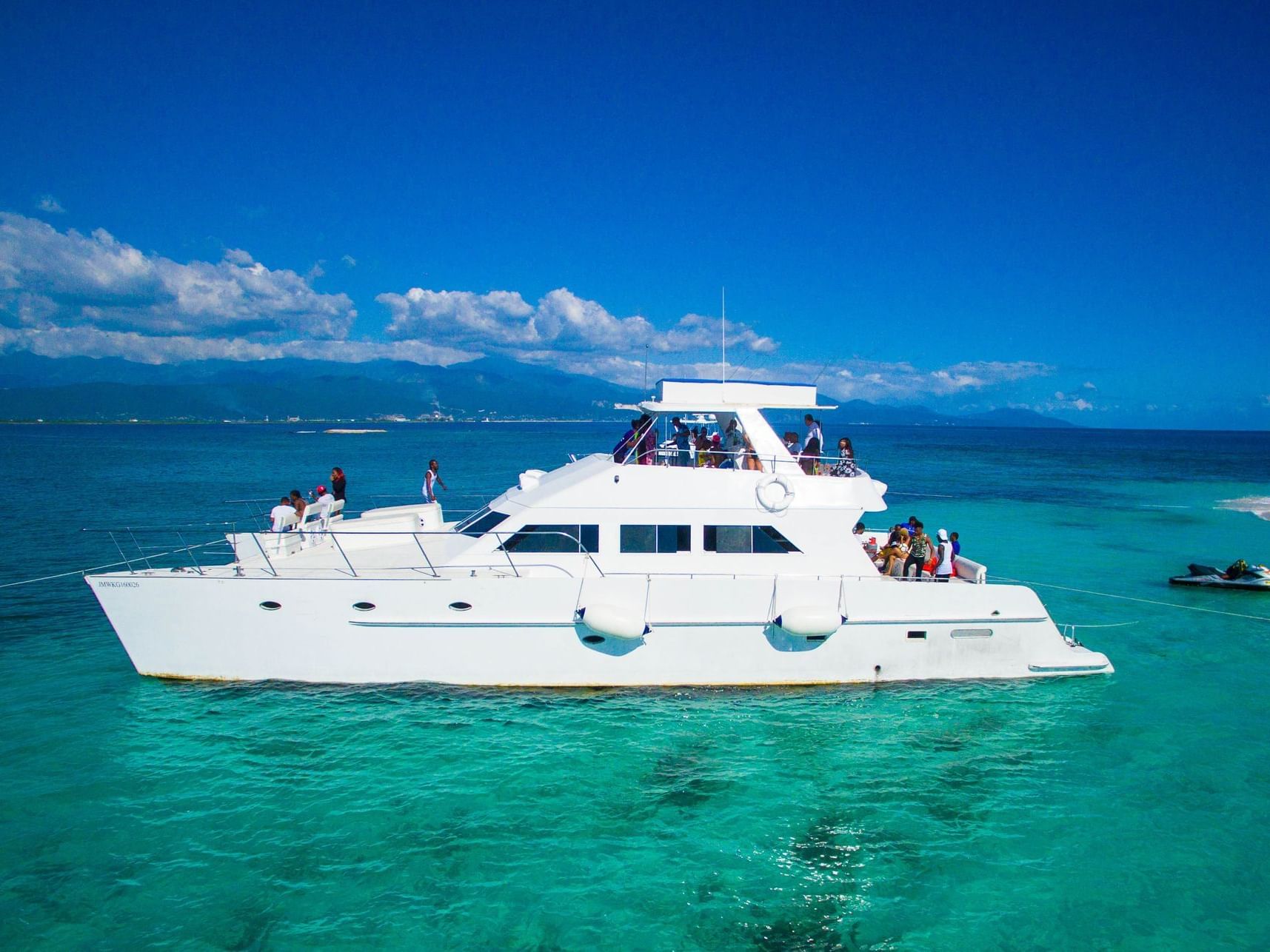 Cruise ship of Loose Canon Tours near Jamaica Pegasus Hotel