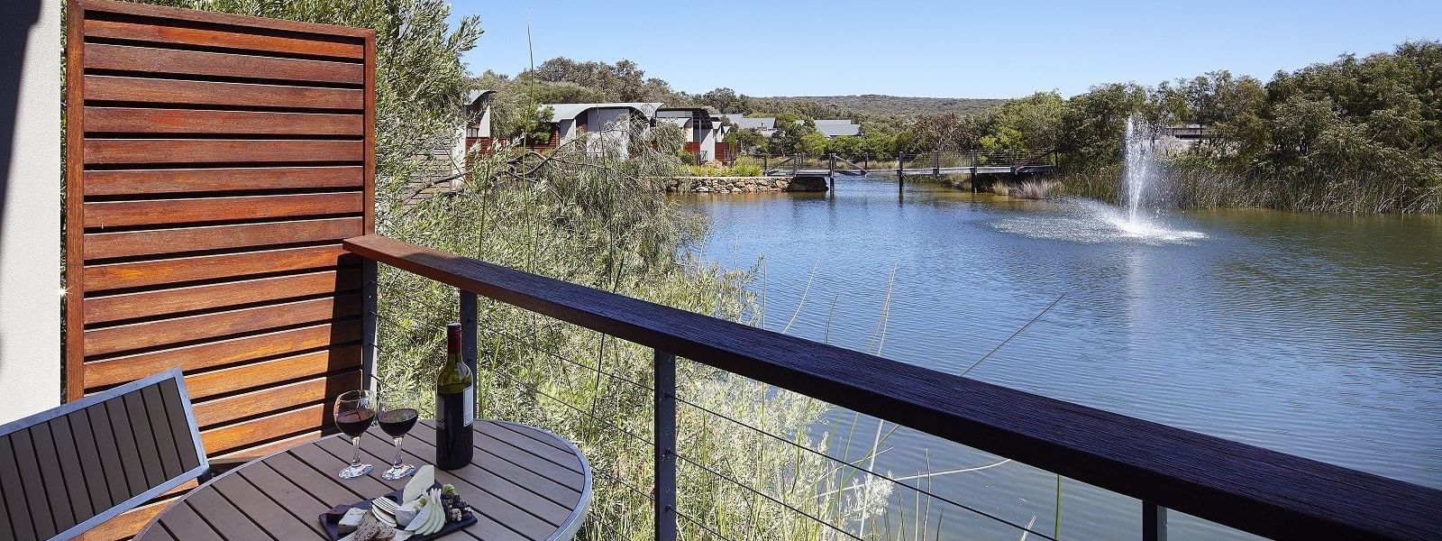 Pullman Resort Bunker Bay Studio lake view