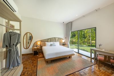 Lakefront One bedroom Chalet