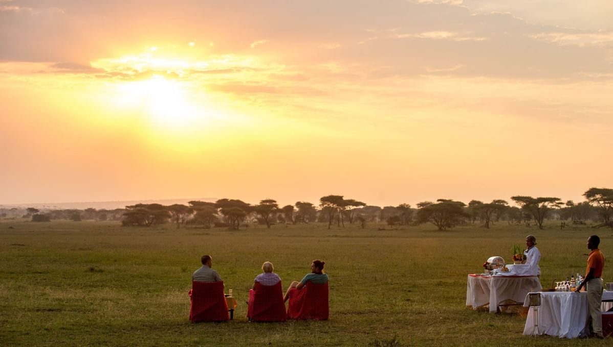 People enjoying sundowners at Serengeti Serena Safari Lodge