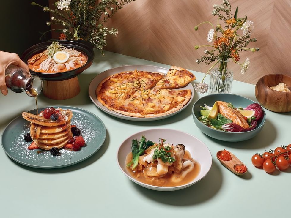 Waffles, pizza & dishes in Café Mosaic, Carlton Hotel Singapore
