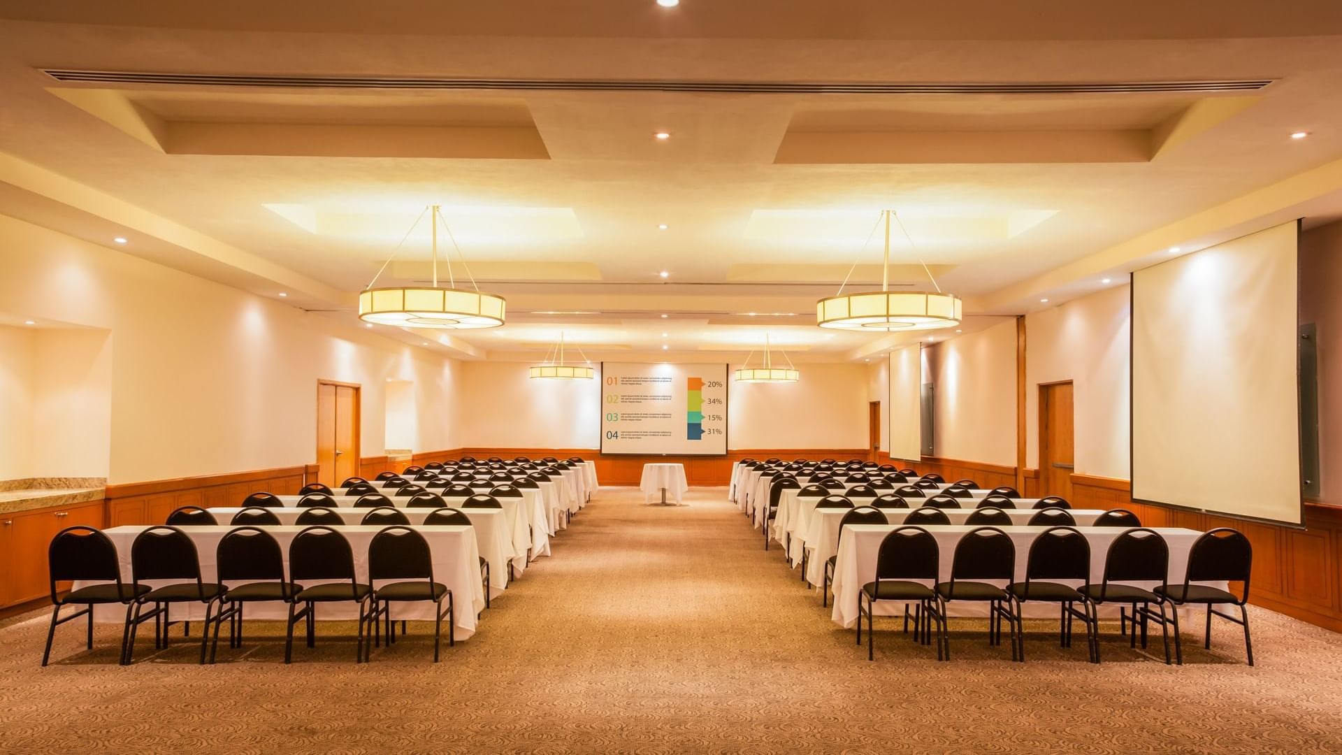 Classroom setup meeting room at Fiesta Inn Monterrey Fundidora
