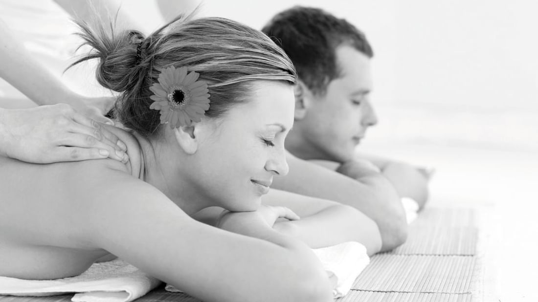 Duo massage at the Domaine de Divonne beauty Institute.