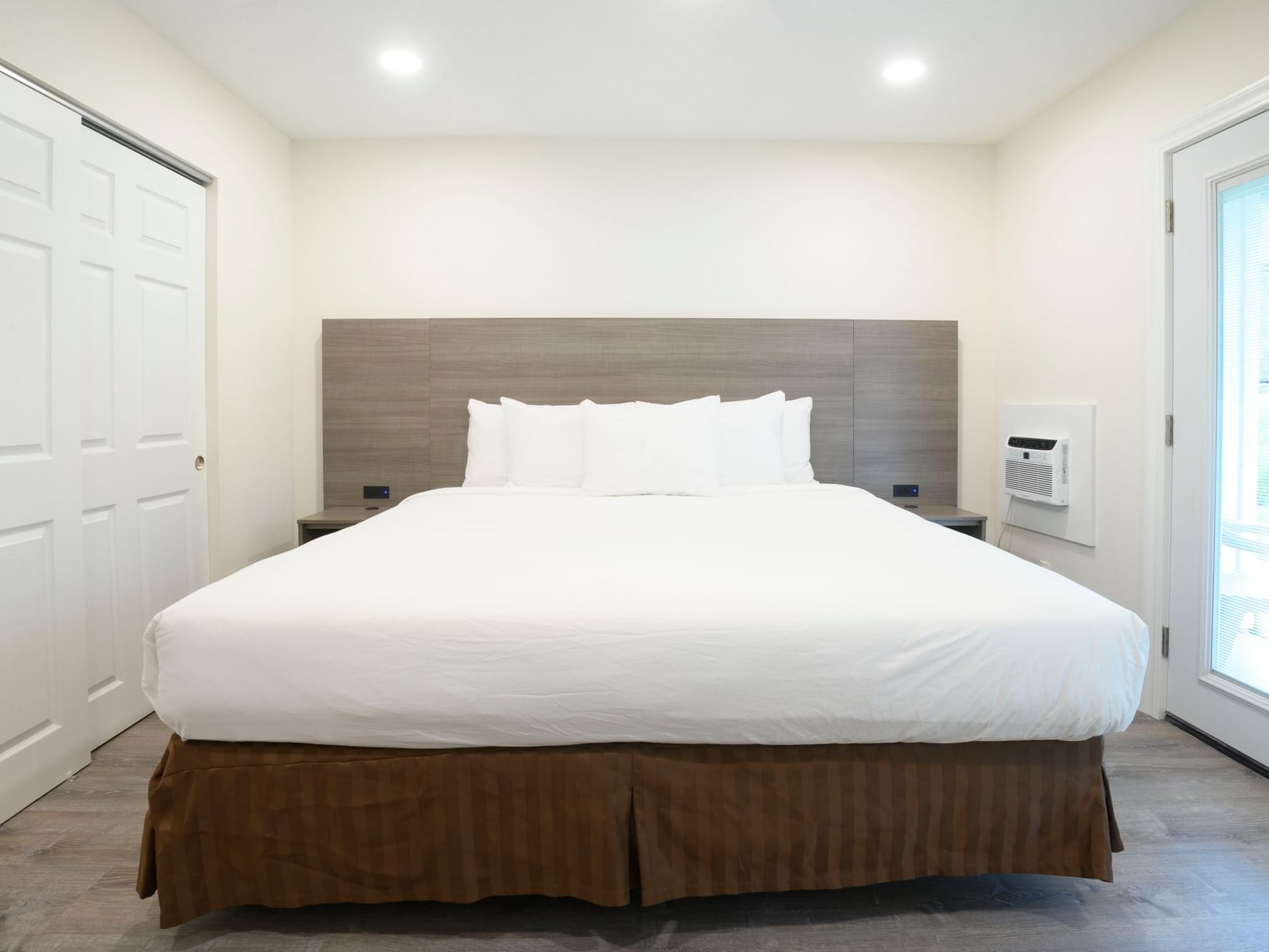 One Bedroom Accessible Suite at Legacy Vacation Resorts