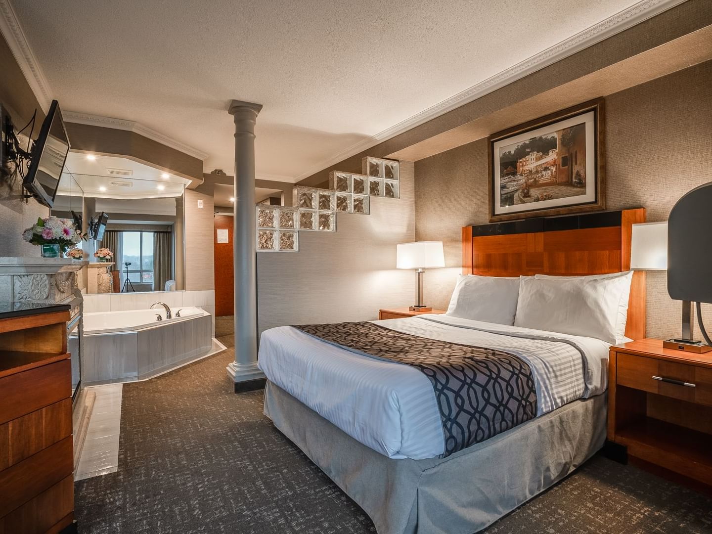 Monte Carlo Inn Barrie Suites Guest Room