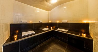 sauna de marmol de hotel Egina