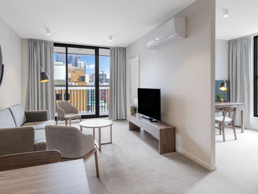 Brady Hotels Hardware Lane - 1 bedroom balcony - living room