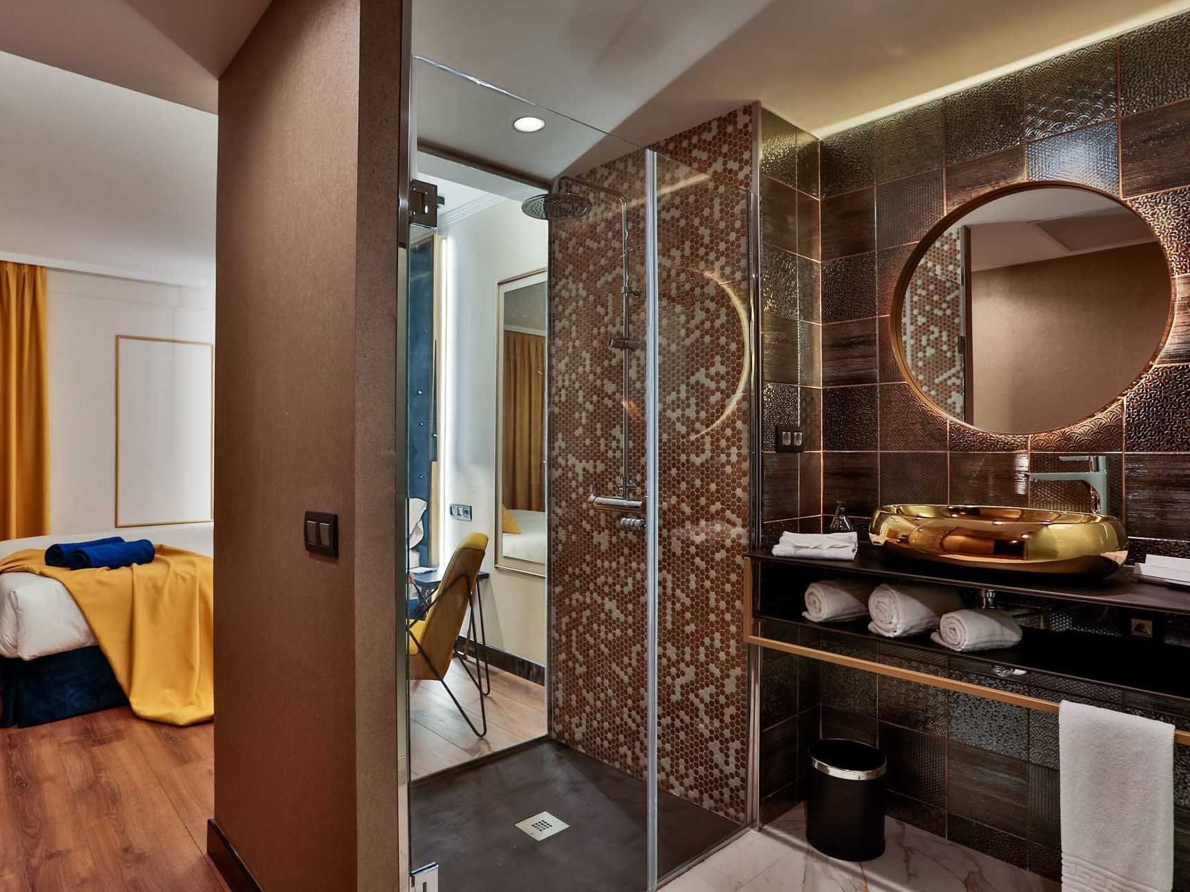 Habitación Deluxe Twin en hotel Design Plus Bex