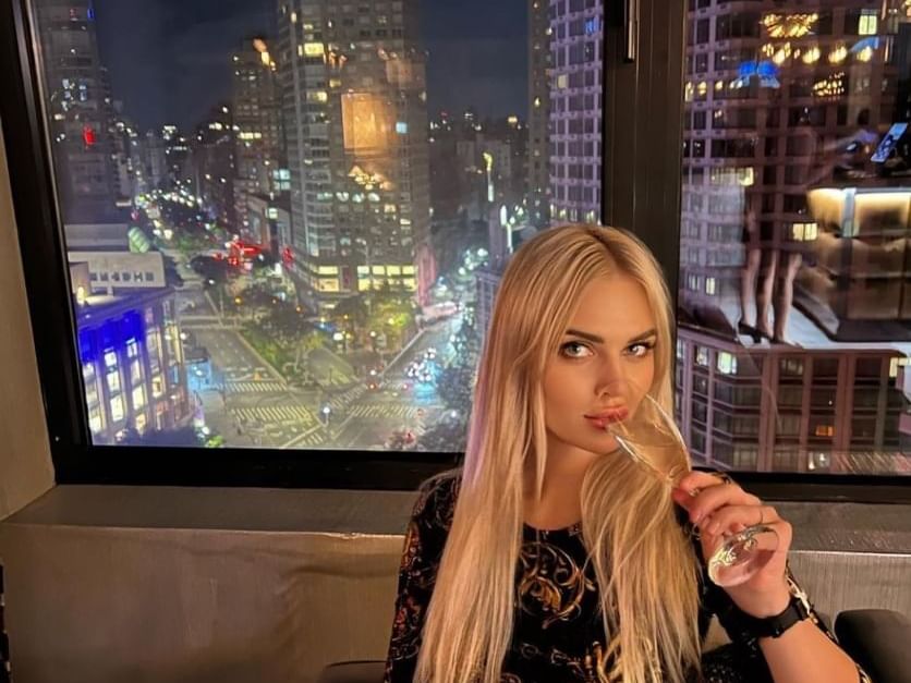 Rooftop Drinks at the Empire Hotel by @darinastarzhets