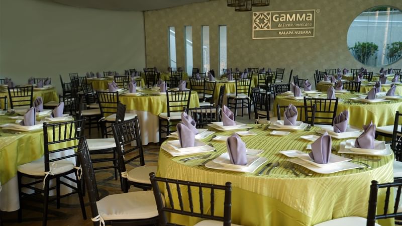 Restaurent interior in Gamma Xalapa Nubara of Gamma Hotels