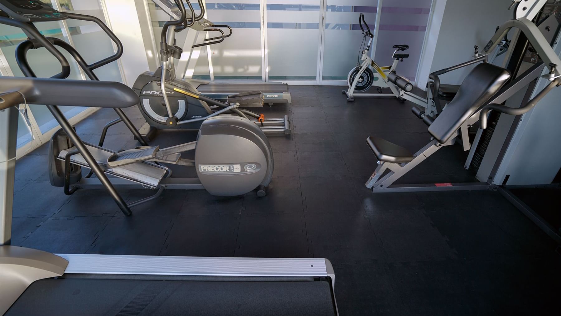 Exercise machines in the Gym at Gamma Xalapa Nubara