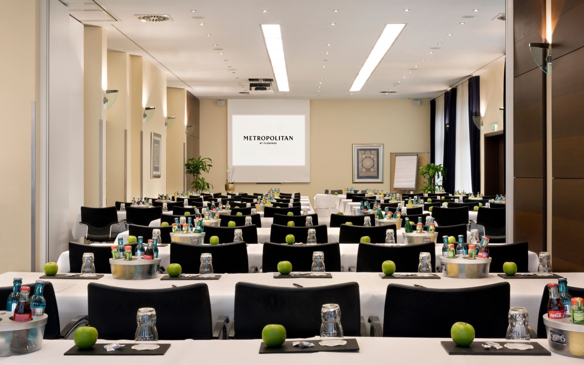 Meeting arrangements at Metropolitan Hotel by Flemings