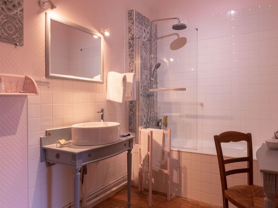 Bathroom vanity in bedrooms at Le Domaine de Mestre