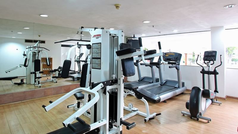 Interior of the fitness center at Fiesta Inn Querétaro