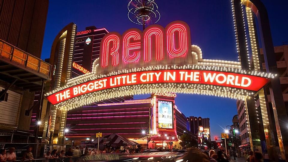 The exterior of Reno Arch near Legacy Vacation Resorts