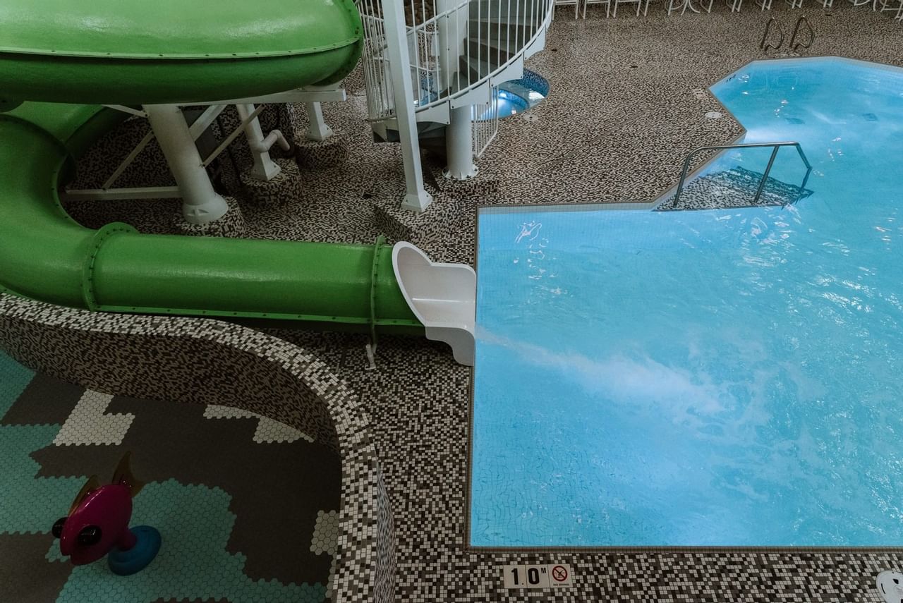 Pool - Waterslide