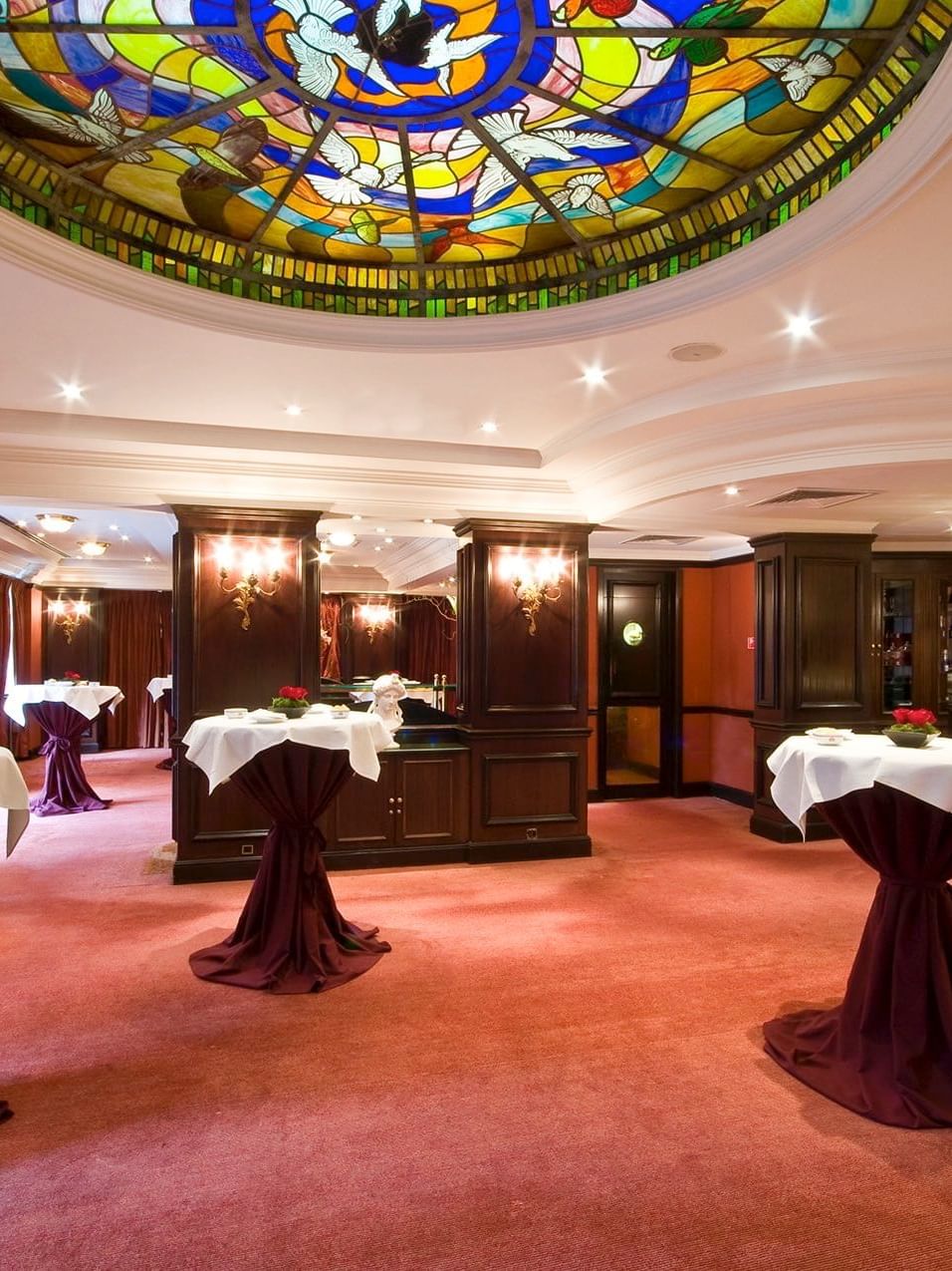 Salon Grand Place Cocktail Shape à Warwick Bruxelles