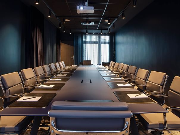 Front view of Meeting Room B4 at Hotel Berlin Berlin