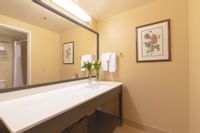 Coast Wenatchee Centre Hotel - Bathroom