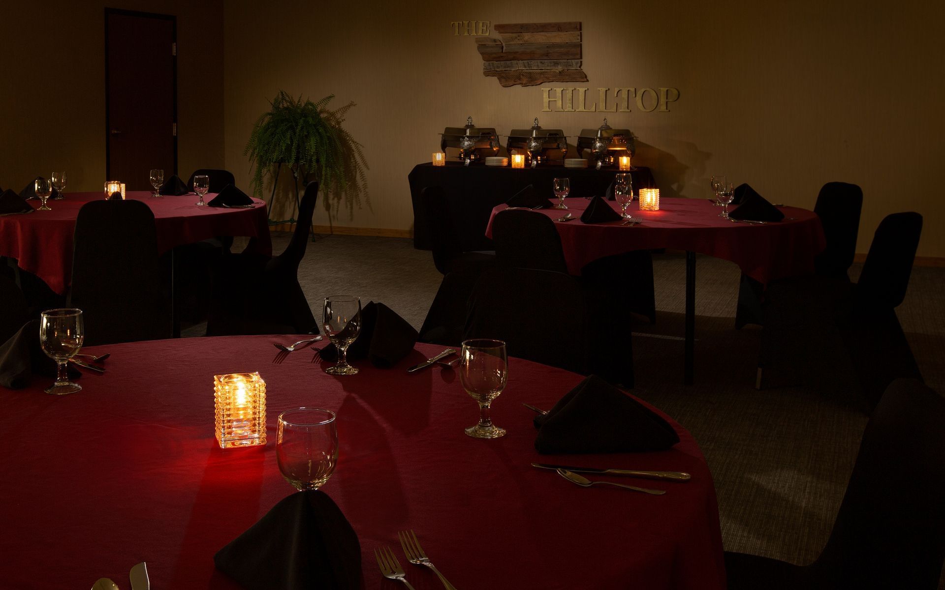 Coast Hilltop Inn - Meeting Room Legends Evening