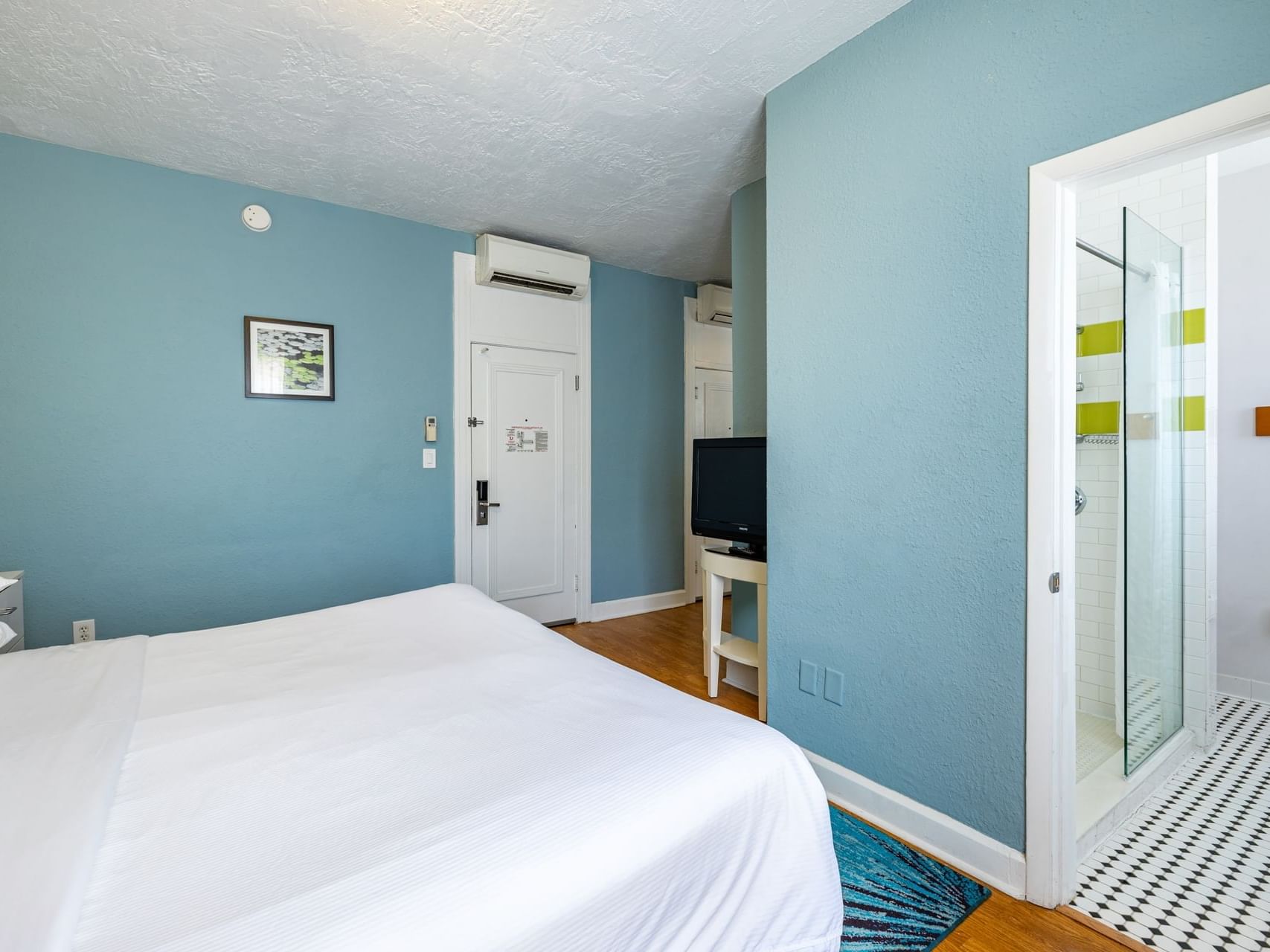 King Suite with bathroom at The Exchange Hotel
