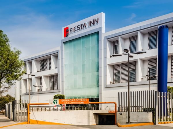 Exterior view of entrance to Fiesta Inn Plaza Central