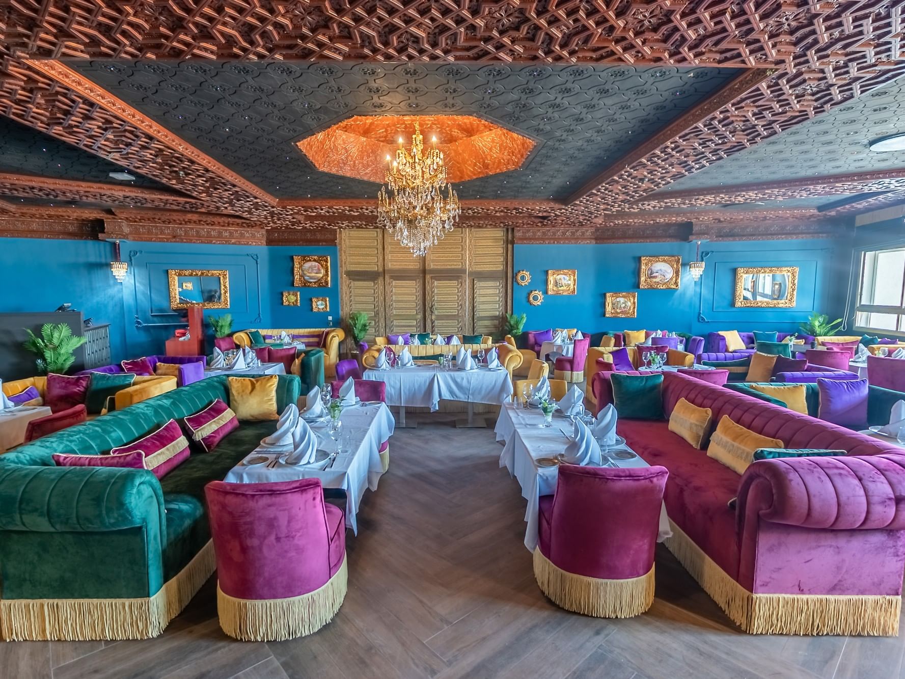 Zaya Lounge