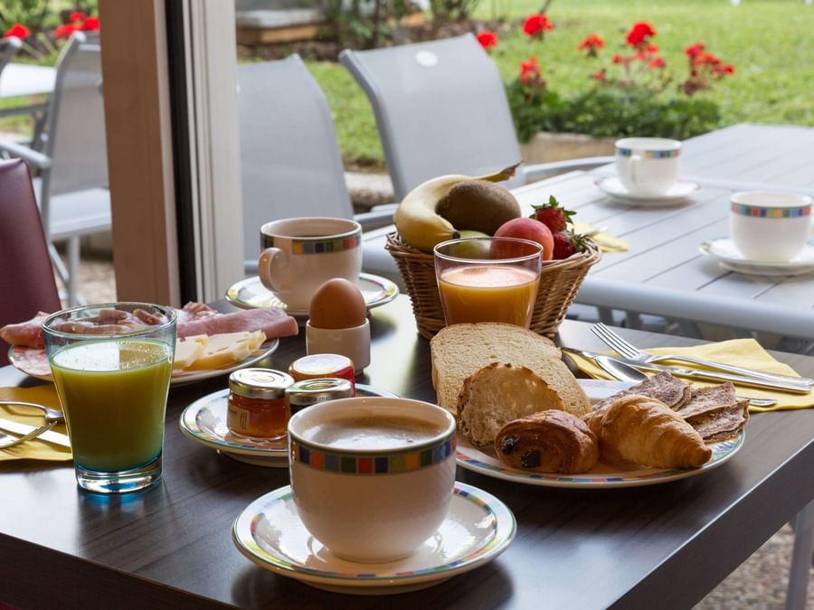 A warm breakfast served at Hotel L'Arc-En-Ciel