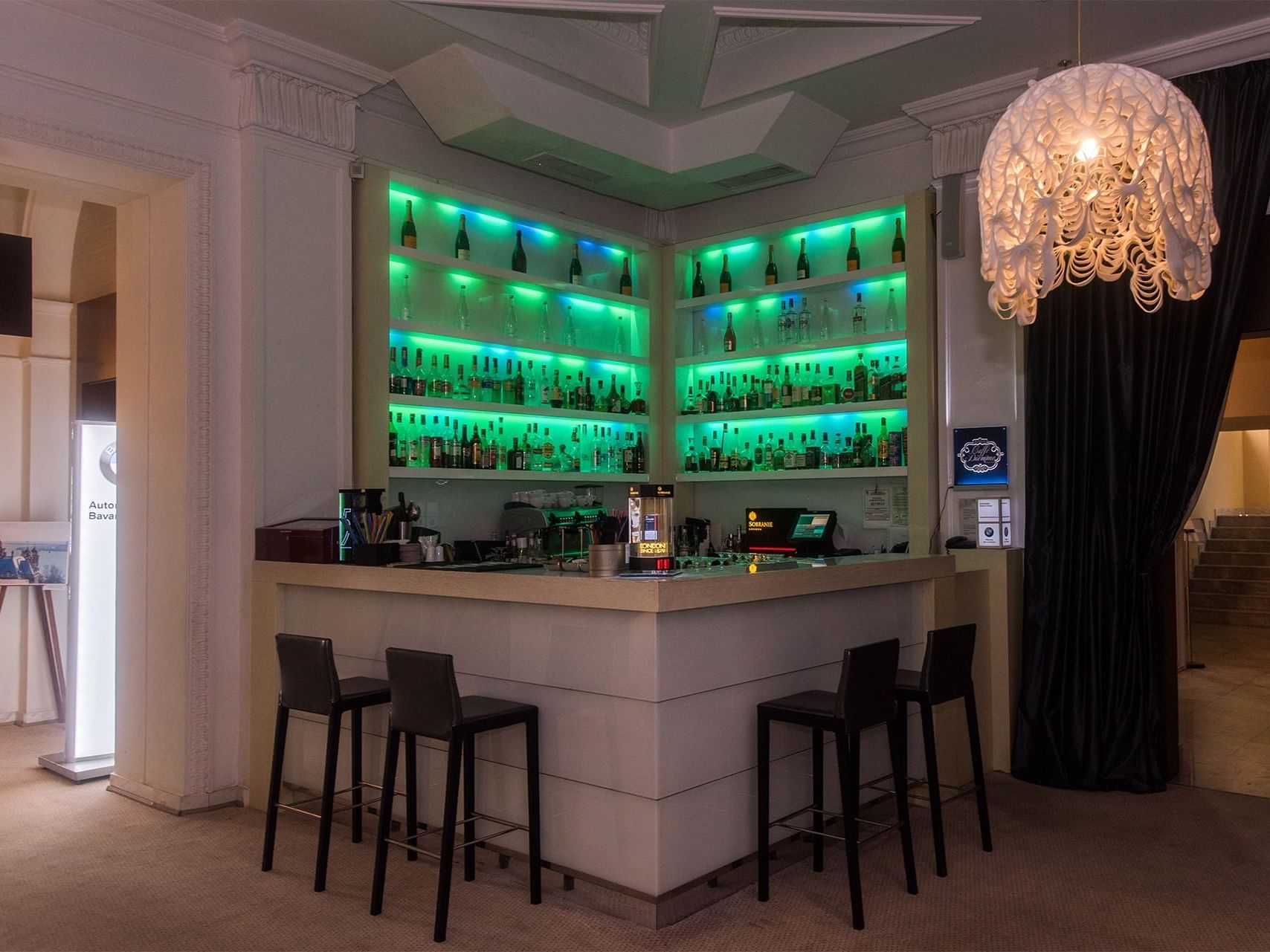 Piano Bar at IAKI Conference & Spa Hotel in Mamaia