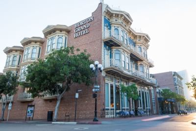 The exterior view of Horton Grand Hotel