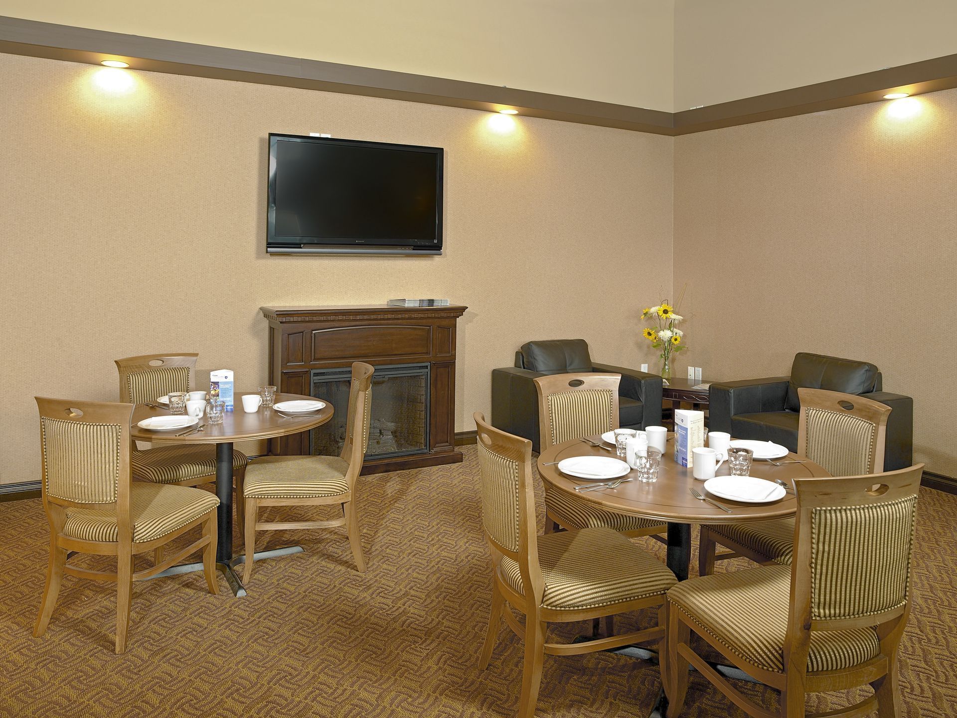Breakfast Room