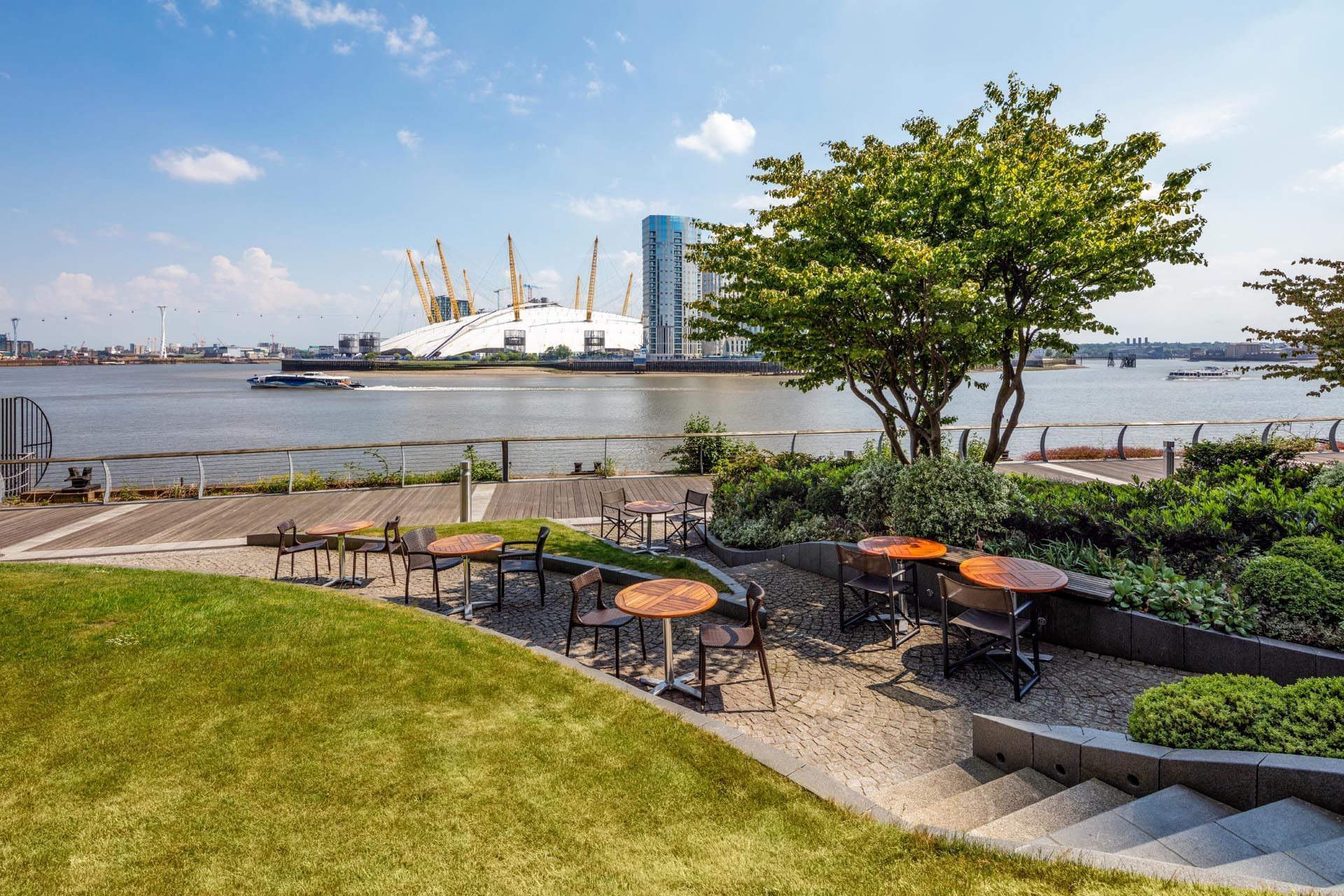 Outdoor view of the Canary Wharf restaurant at Scoff & Banter