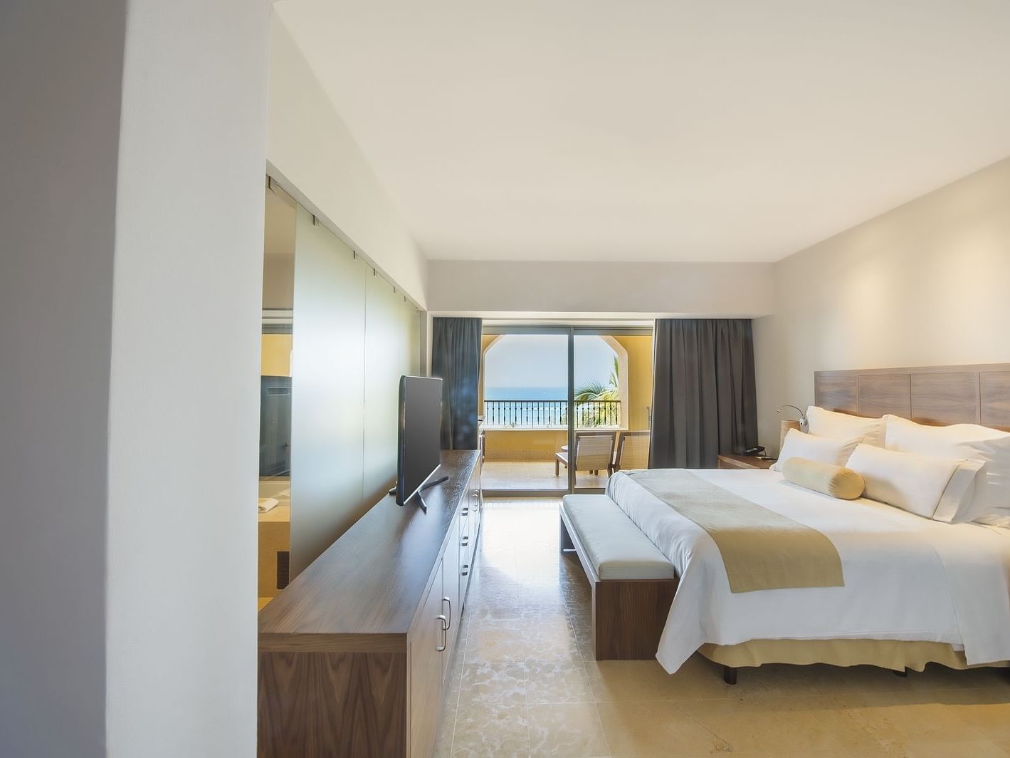 One Bedroom Plus King Bed - Grand Fiesta Americana Los Cabos All Inclusive  Golf and Spa