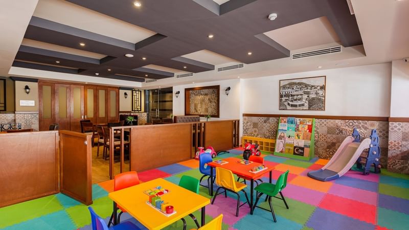Indoor kids dining area in Restaurant Papagayo at Gamma Hotels