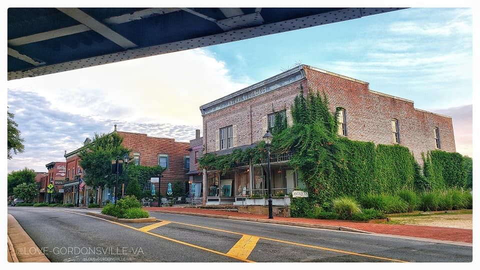 Exterior of a store near the Inn at Willow Grove