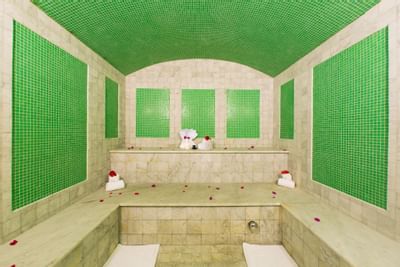 Interior view of the room in the Spa at Somerset On Grace Bay