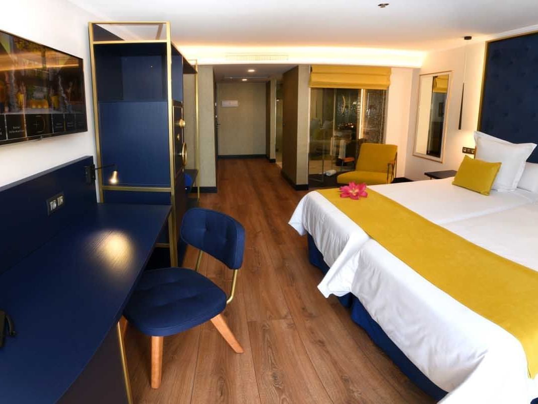 Habitación Deluxe Twin en hotel Design Plus Bex