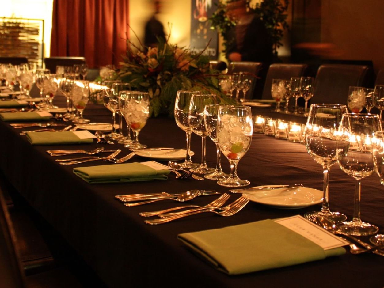 Dining area of 9030 Dining Lounge at Carriage House Hotel