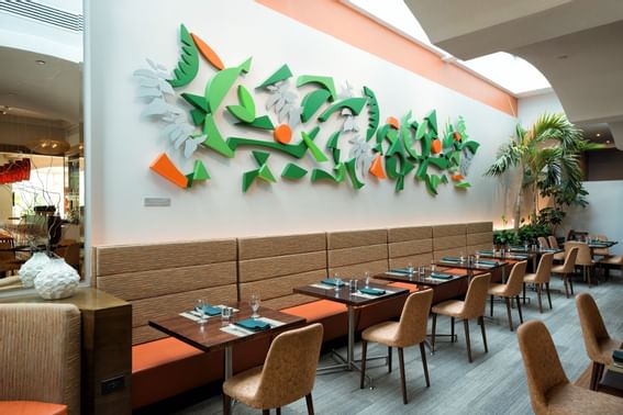 restaurant dining room