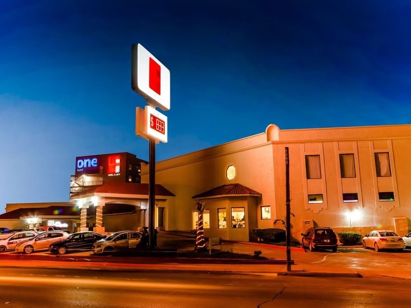 Front exterior view of the hotel & streets at FI Monclova