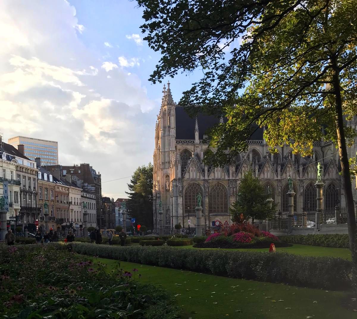 Petit Sablon Square in Brussels featuring lush green view under blue sky at Hotel Barsey by Warwick