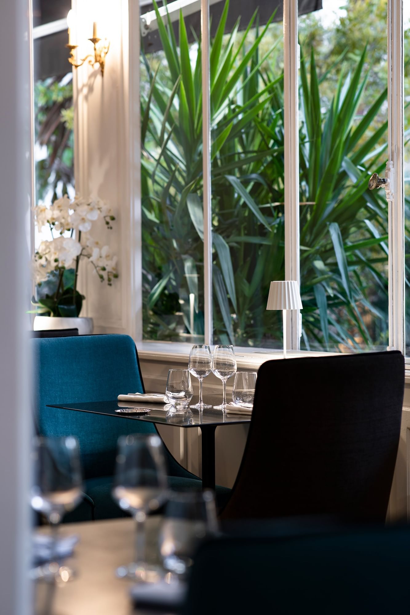 Table à manger dressée à l'Oceania Le Métropole Montpellier