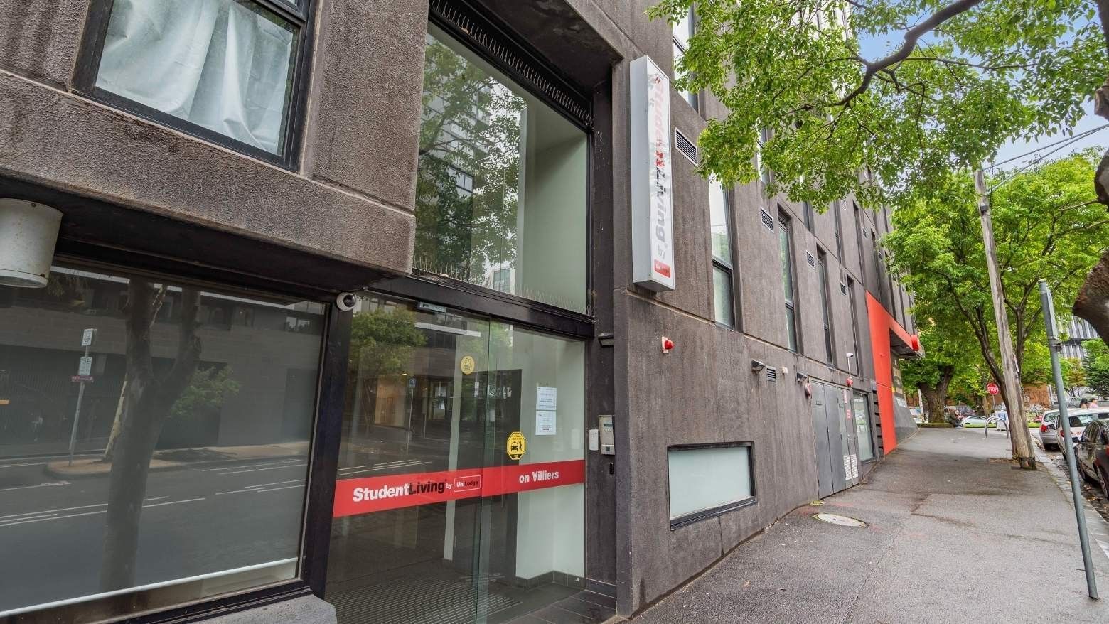 Student Living on Villiers - Entrance