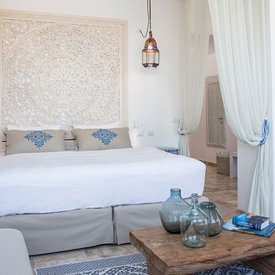 Large bed, Junior Suite Lateral Seaview, Falkensteiner Hotels