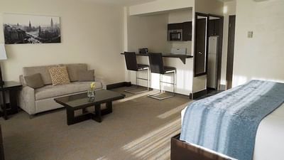 Interior view of a room at Embassy Hotel & Suites Ottawa