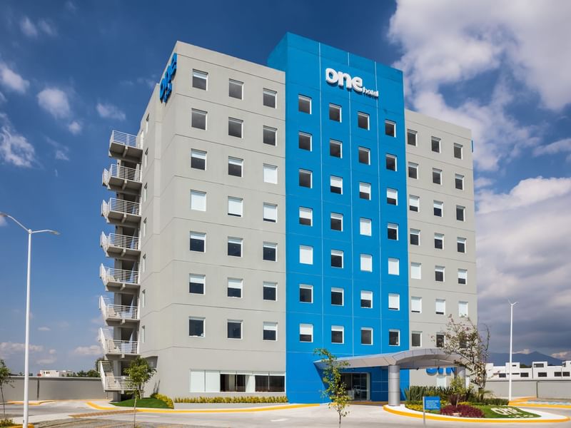 The exterior of the entrance of One Puebla Serdán Hotel