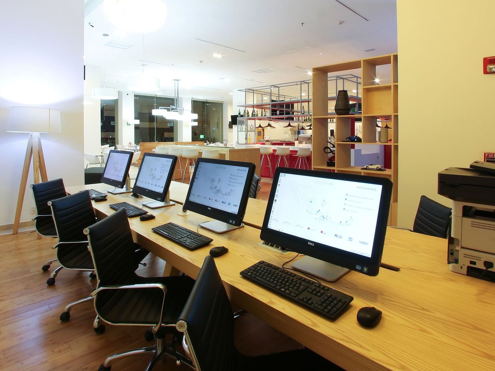 Working area with desktop computers at Fiesta Inn