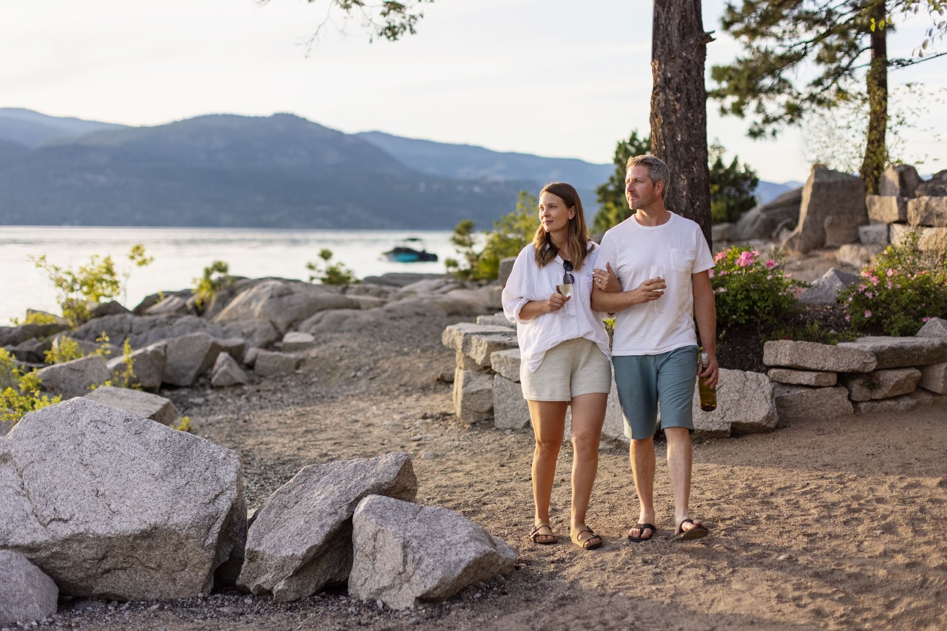 Okanagan Hotels, Rentals Lakeside Vacation Homes Special Offers
